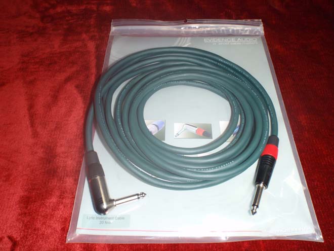 Lyric 15ft original (right to straight neutrik plugs)